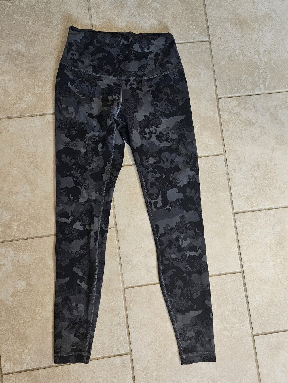 Lululemon Wunder Train High Rise Tight 28" Size 8